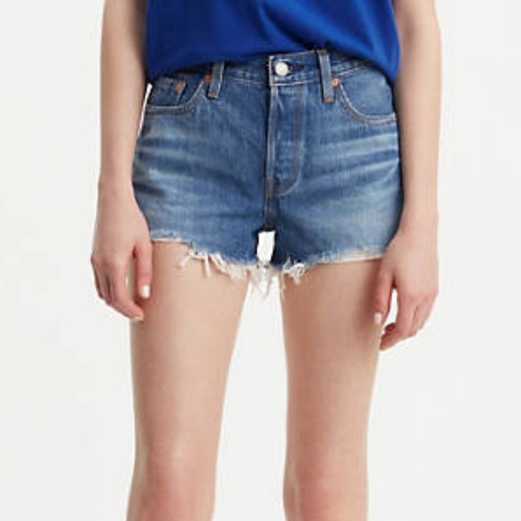 Levis Denim Stretch Boyfriend Shorts Size 32 - Picture 2 of 4